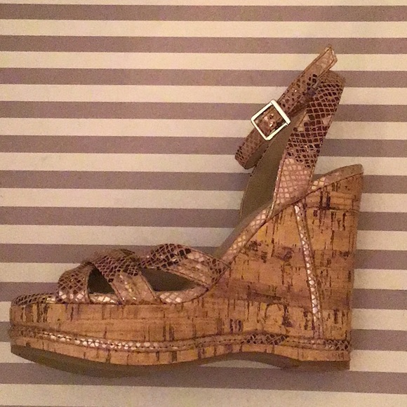 BCBG Rose Gold Wedges NWOT w/ box, sz 7 - Picture 4 of 6